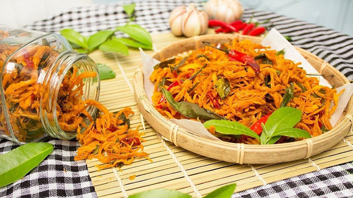Gửi khô gà lá chanh đi Malaysia giá rẻ, uy tín, nhanh chóng